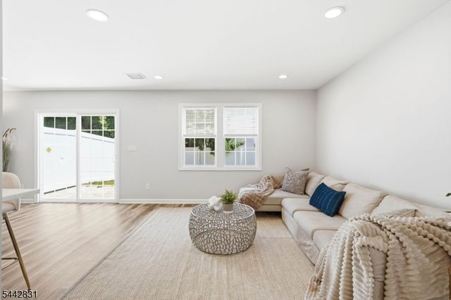 77 Chestnut St B, Lodi Boro, NJ 07644