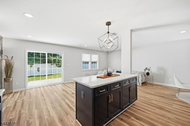 77 Chestnut St B, Lodi Boro, NJ 07644