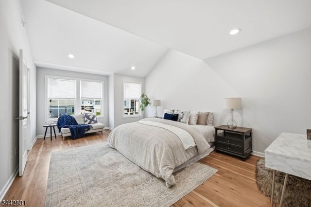 77 Chestnut St B, Lodi Boro, NJ 07644