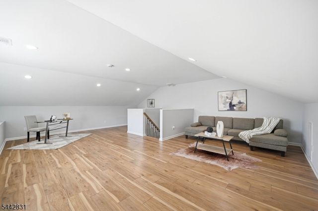 77 Chestnut St B, Lodi Boro, NJ 07644