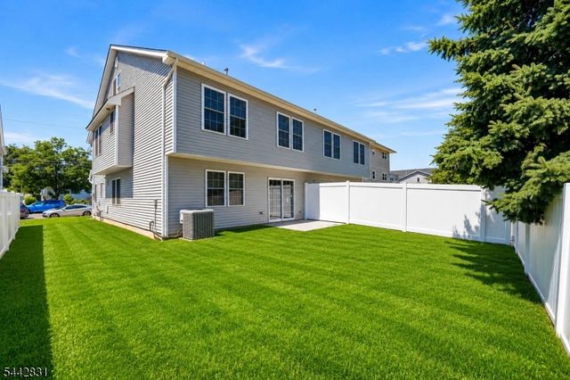 77 Chestnut St B, Lodi Boro, NJ 07644