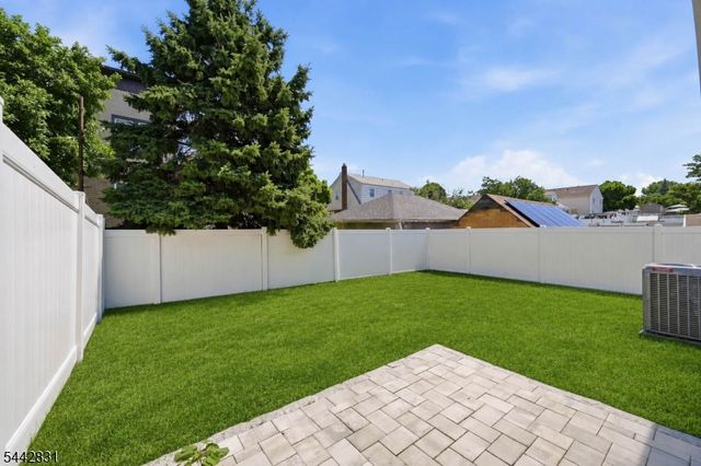 77 Chestnut St B, Lodi Boro, NJ 07644