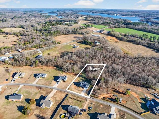 179 Whispering Creek Trail, Hartwell, GA 30643