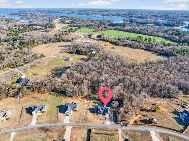 179 Whispering Creek Trail, Hartwell, GA 30643