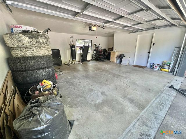 901 N Central, Cameron, TX 76520