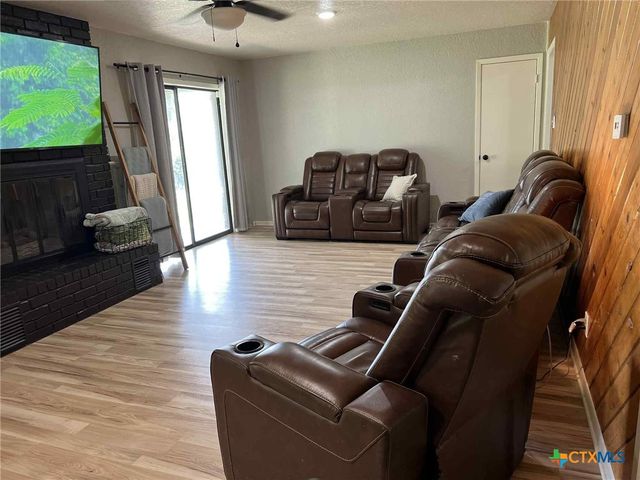 901 N Central, Cameron, TX 76520