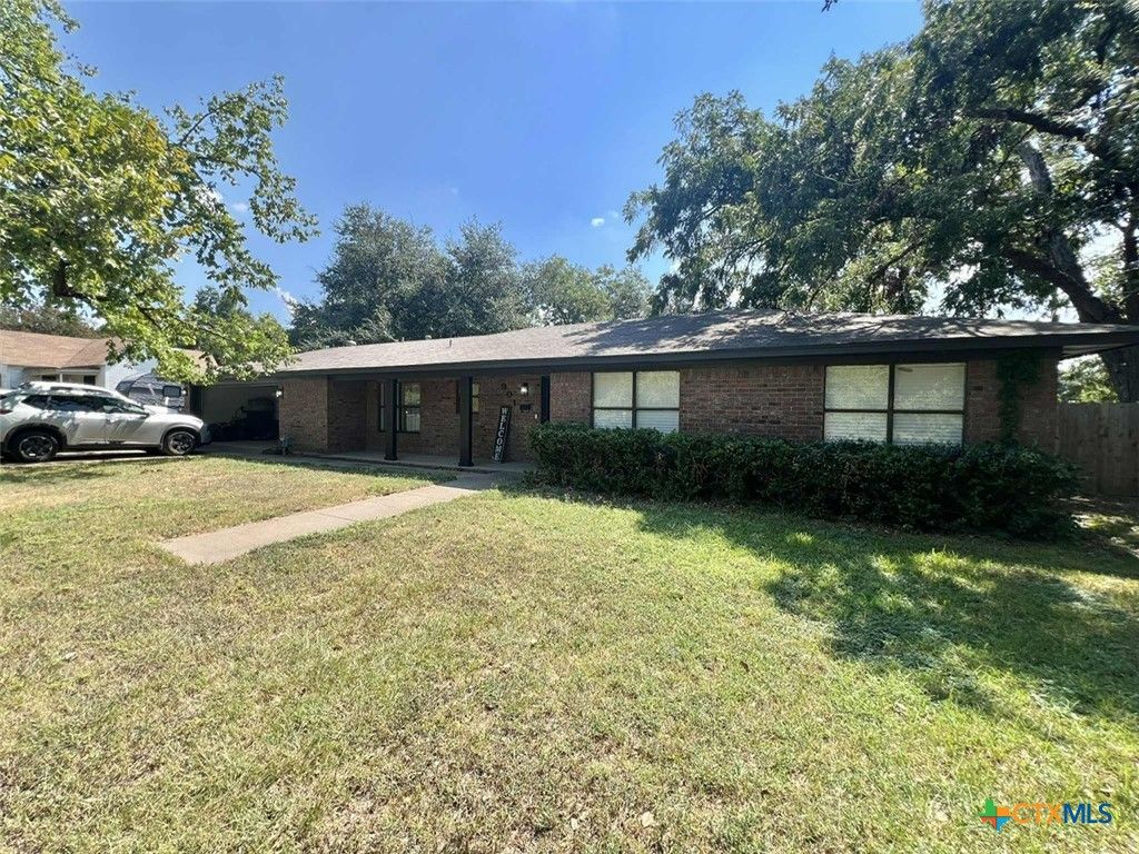 901 N Central, Cameron, TX 76520