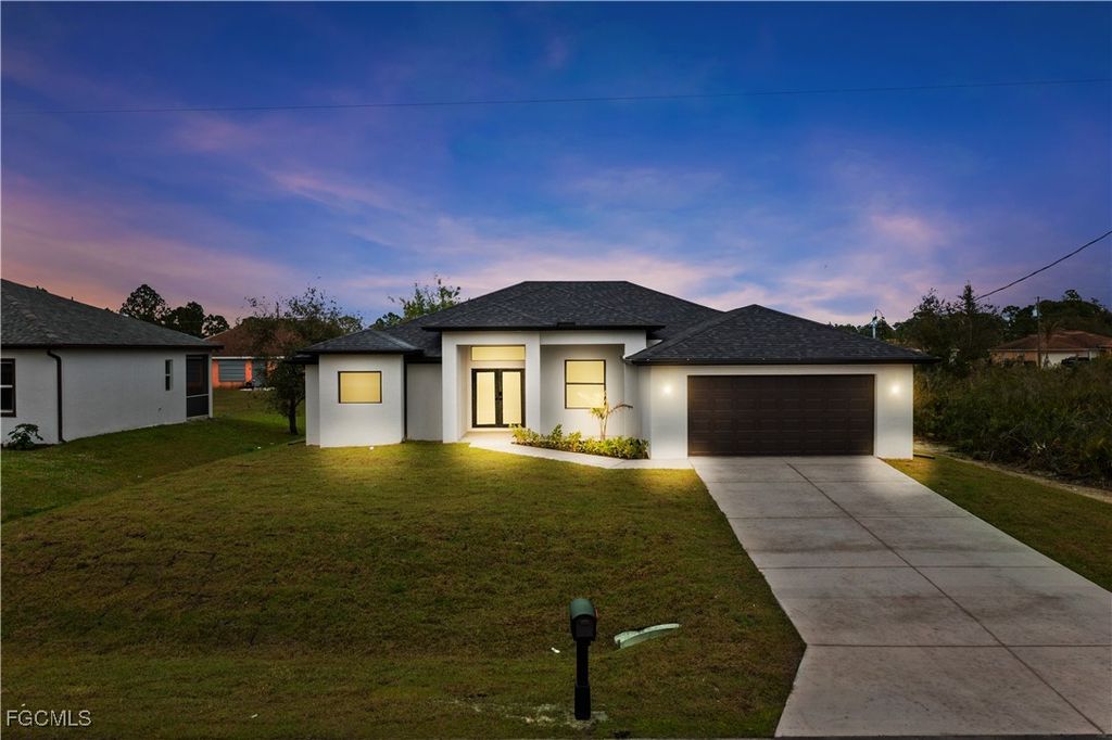 2706 39th ST W, Lehigh Acres, FL 33971