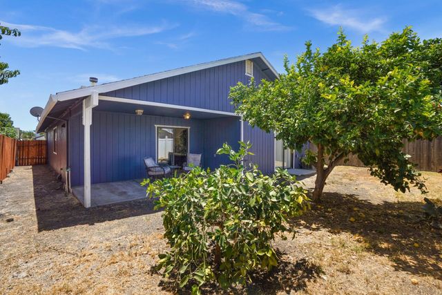1927 Montauban Court, Stockton, CA 95210