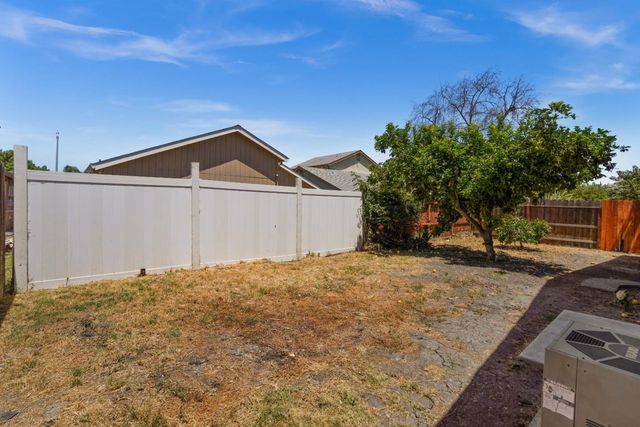 1927 Montauban Court, Stockton, CA 95210
