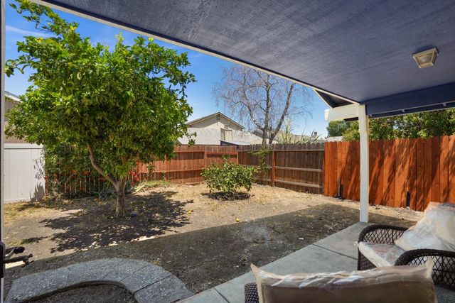 1927 Montauban Court, Stockton, CA 95210
