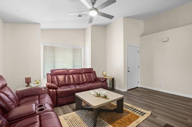 1927 Montauban Court, Stockton, CA 95210