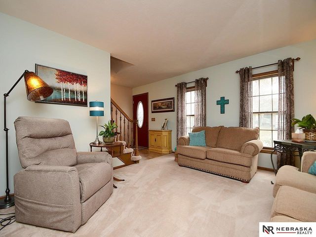 1500 Walnut Drive, Arlington, NE 68002