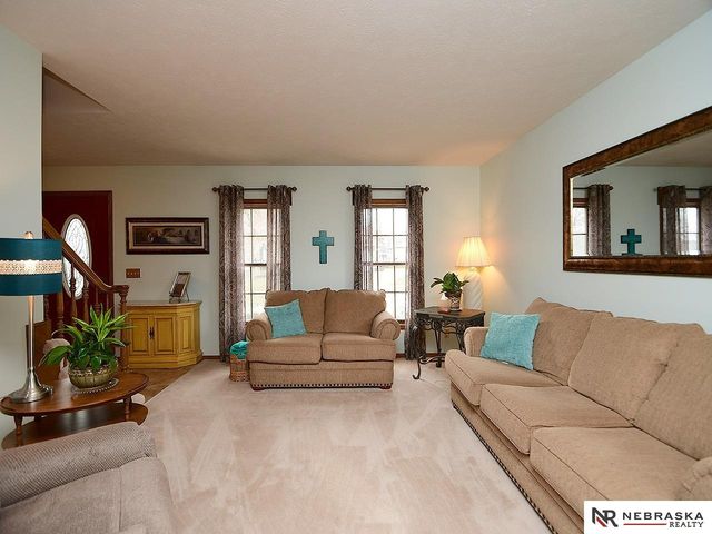 1500 Walnut Drive, Arlington, NE 68002