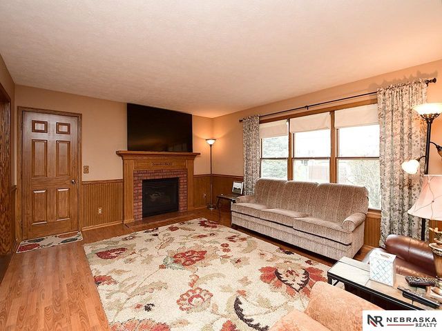 1500 Walnut Drive, Arlington, NE 68002