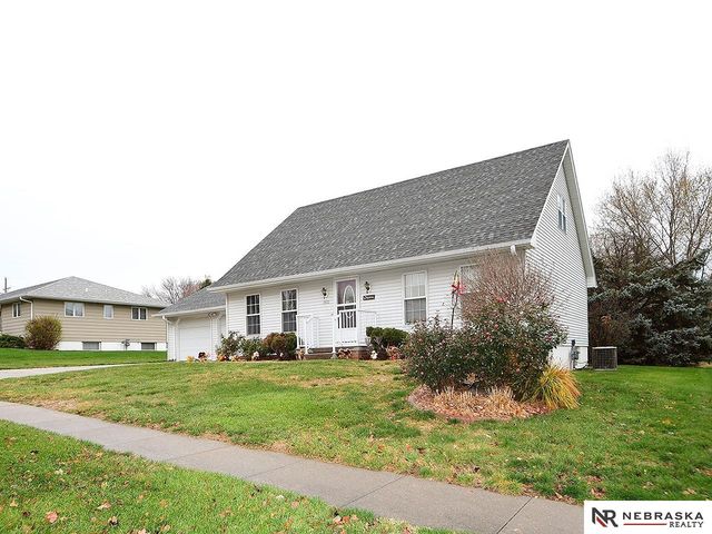 1500 Walnut Drive, Arlington, NE 68002