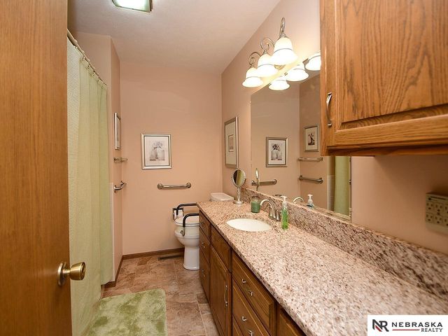 1500 Walnut Drive, Arlington, NE 68002