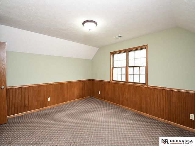 1500 Walnut Drive, Arlington, NE 68002