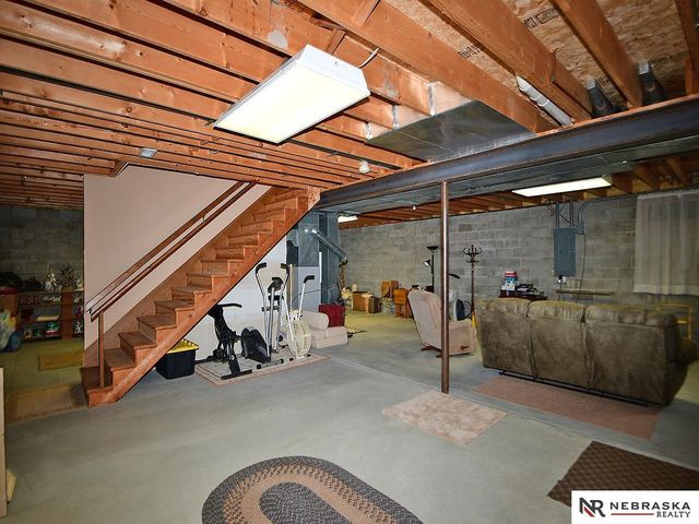 1500 Walnut Drive, Arlington, NE 68002