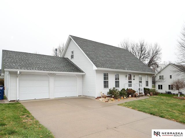 1500 Walnut Drive, Arlington, NE 68002