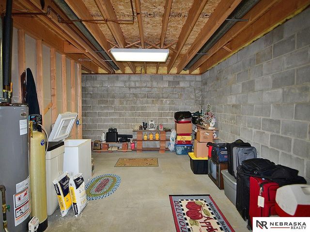 1500 Walnut Drive, Arlington, NE 68002