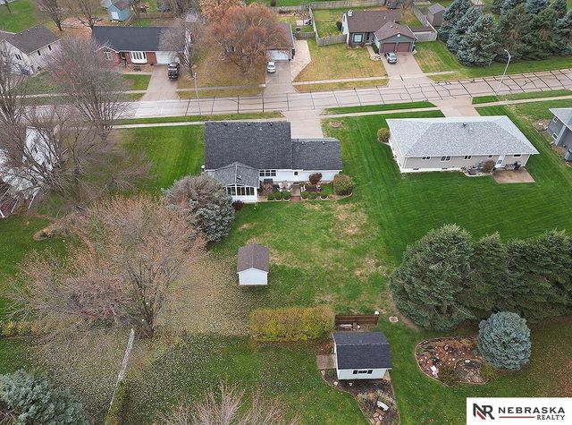 1500 Walnut Drive, Arlington, NE 68002