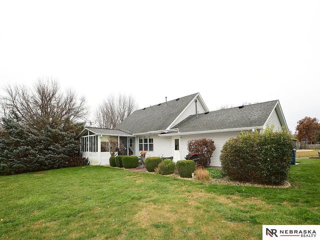 1500 Walnut Drive, Arlington, NE 68002