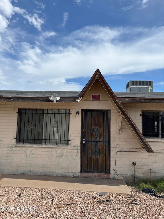 2108 E ALTA VISTA Road, Phoenix, AZ 85042 — photo 2