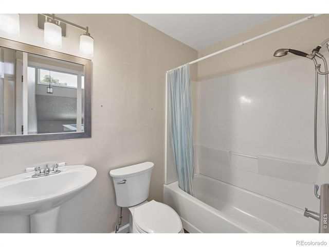 123 E 42nd Street, Loveland, CO 80538