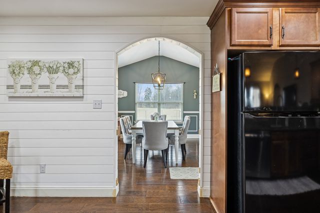 3941 Kelley Farris Rd, Columbia, TN 38401
