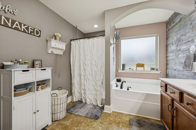 3941 Kelley Farris Rd, Columbia, TN 38401