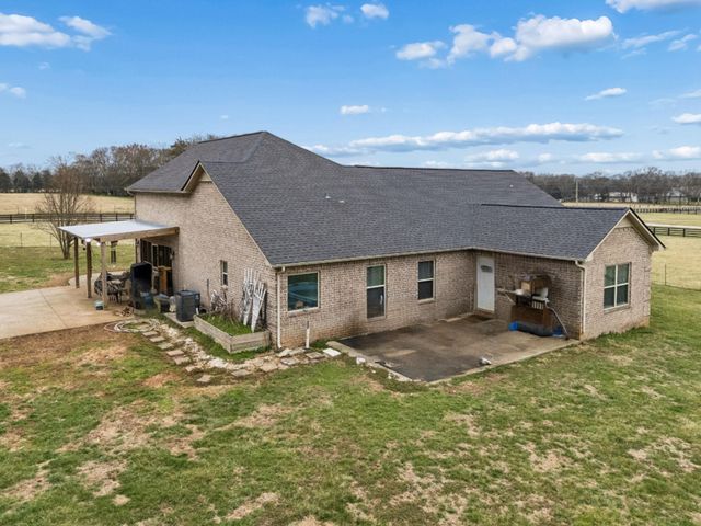 3941 Kelley Farris Rd, Columbia, TN 38401