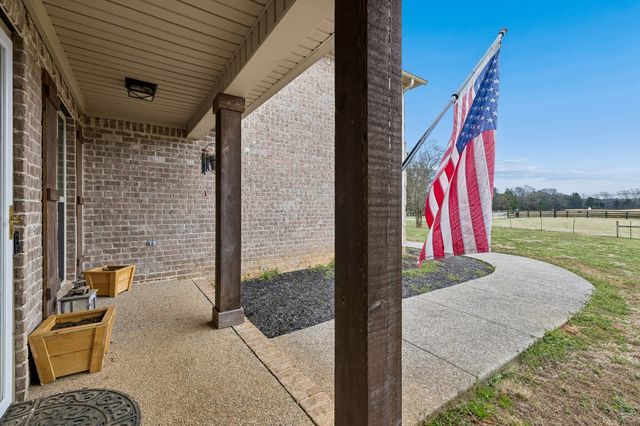 3941 Kelley Farris Rd, Columbia, TN 38401