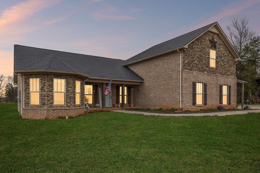 3941 Kelley Farris Rd, Columbia, TN 38401