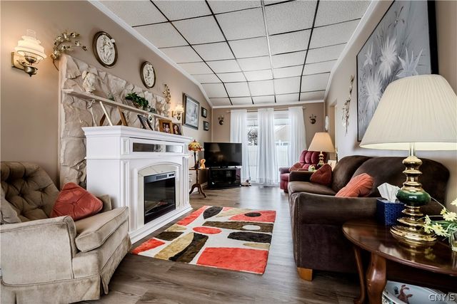 411 Van Roen Road, Utica, NY 13502