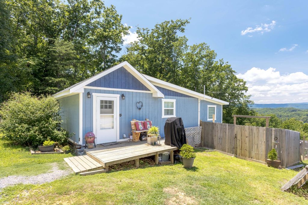 1210 Spruce Drive, Spring City, TN 37381
