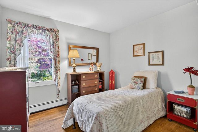 229 LAMBERTVILLE HQTS RD, Stockton, NJ 08559