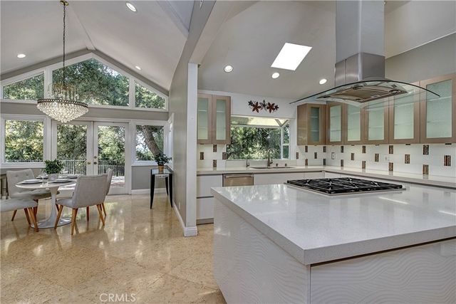4414 Park Mallorca, Calabasas, CA 91302