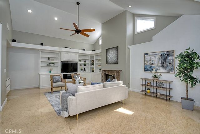 4414 Park Mallorca, Calabasas, CA 91302