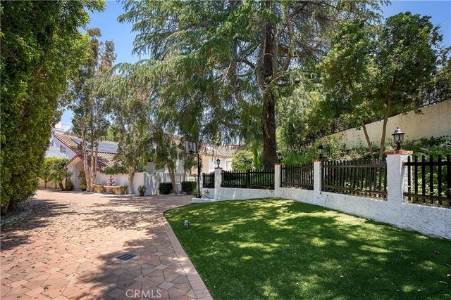 4414 Park Mallorca, Calabasas, CA 91302