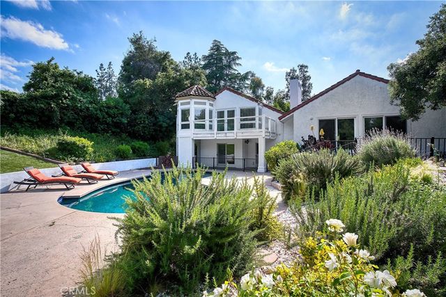 4414 Park Mallorca, Calabasas, CA 91302