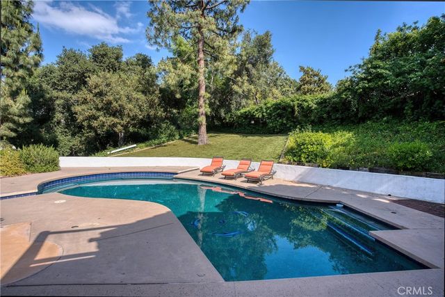 4414 Park Mallorca, Calabasas, CA 91302