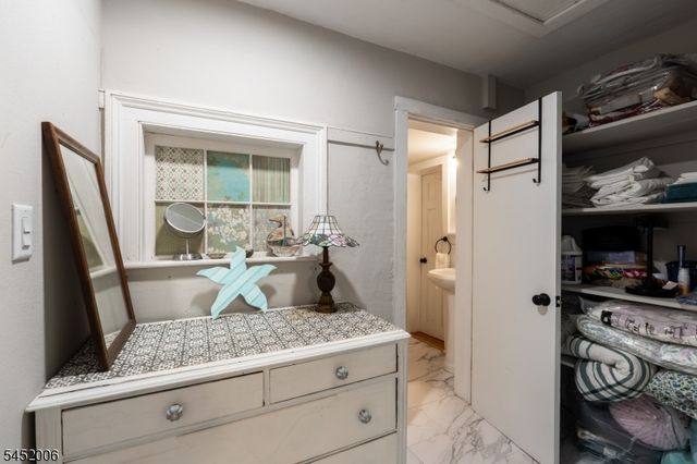 213 Clove Rd, Montague Twp., NJ 07827