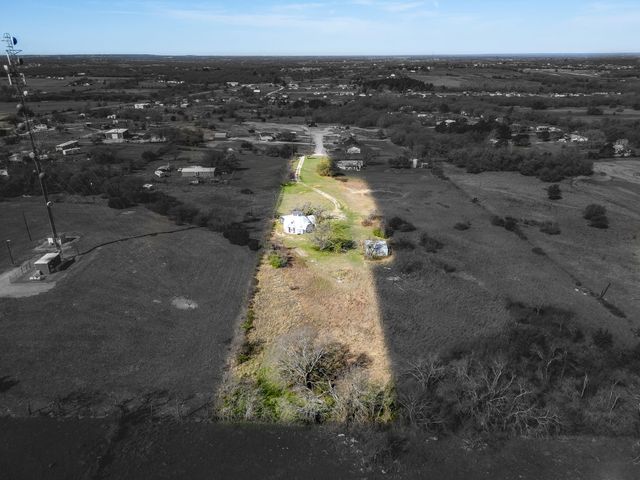 320 Windy Hill Lane, Springtown, TX 76082