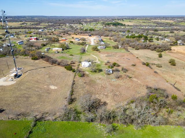320 Windy Hill Lane, Springtown, TX 76082