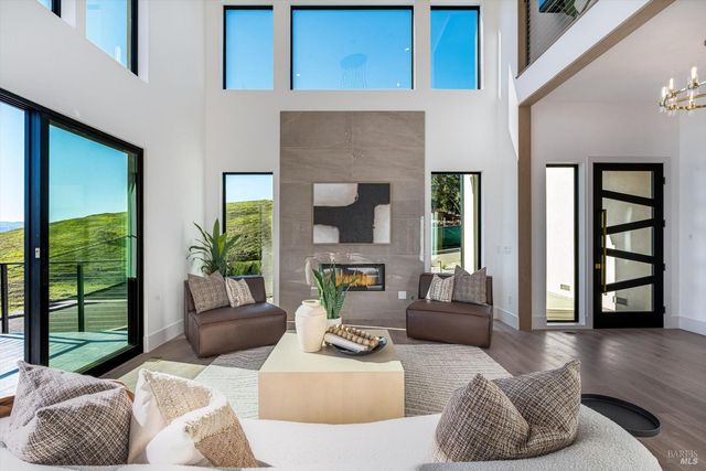 1580 Clear Ridge Dr, Healdsburg, CA 95448