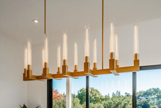 1580 Clear Ridge Dr, Healdsburg, CA 95448