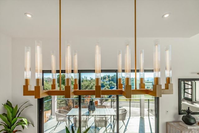 1580 Clear Ridge Dr, Healdsburg, CA 95448