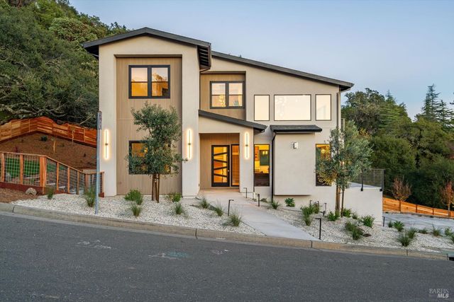 1580 Clear Ridge Dr, Healdsburg, CA 95448