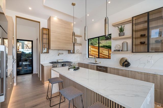 1580 Clear Ridge Dr, Healdsburg, CA 95448